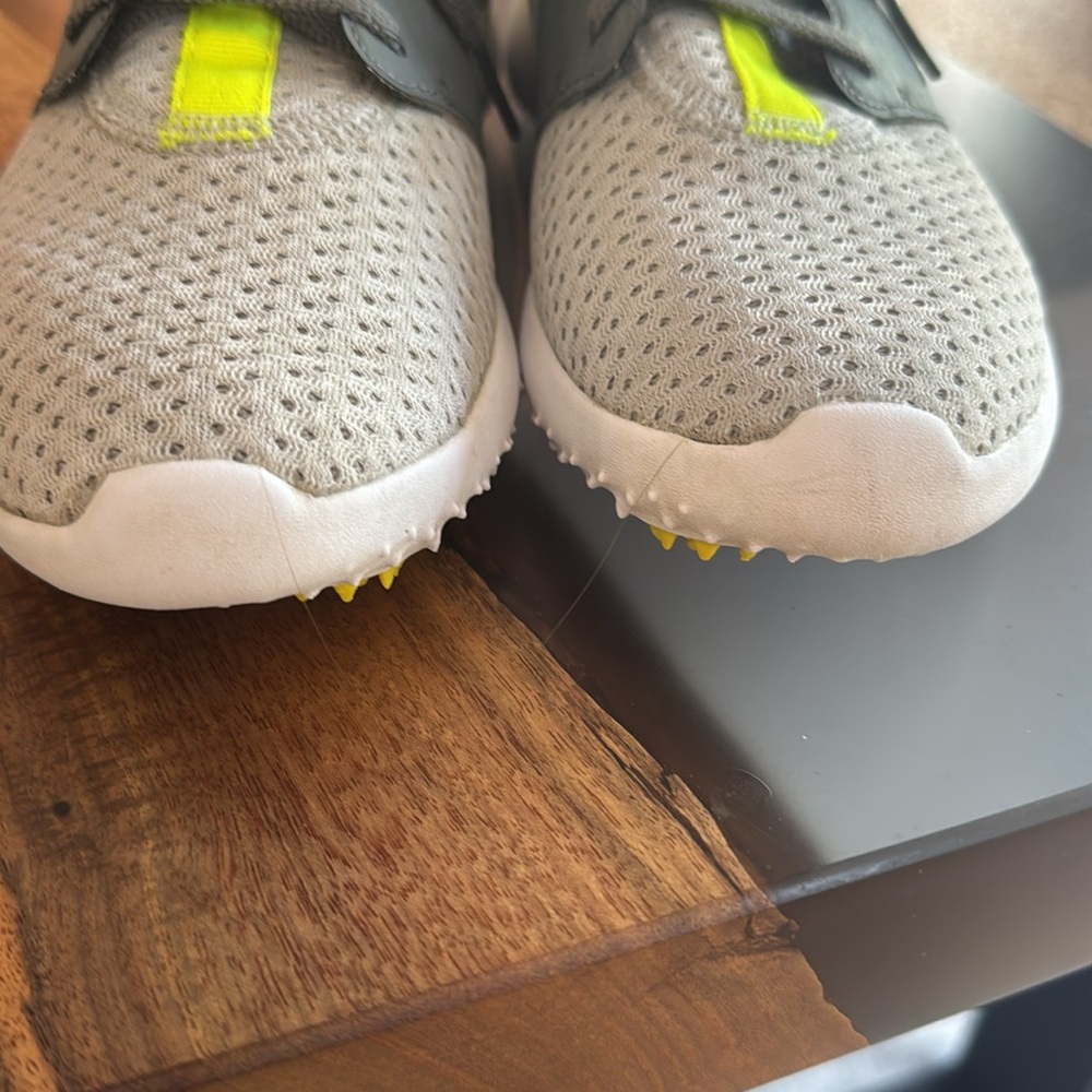 Nike Kids Roshe Golf shoes  in Gray and Neon Yellow size 5Y - Picture 5 of 7